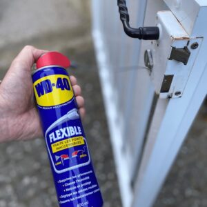 WD-40 Flexible 5-in-1 Multi-use oil 400ml spray can with 18cm straw - Image 4